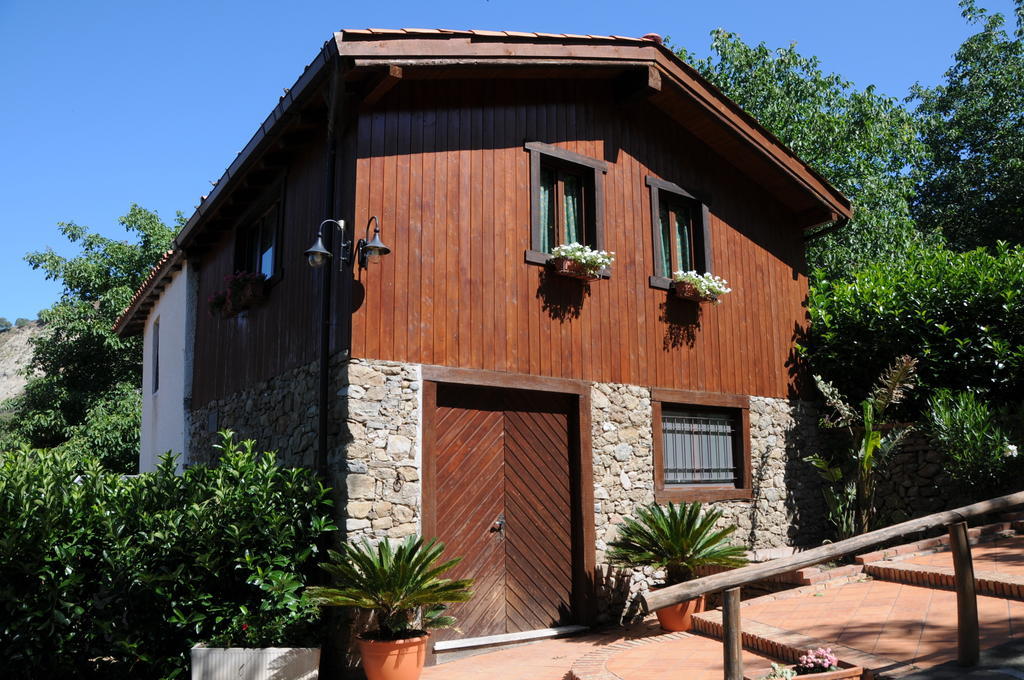 Agriturismo San Cataldo Motta Camastra Eksteriør bilde
