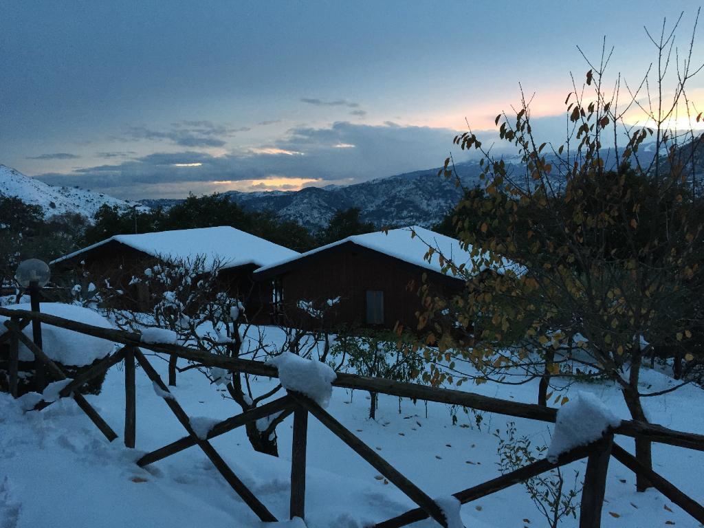 Agriturismo San Cataldo Motta Camastra Eksteriør bilde